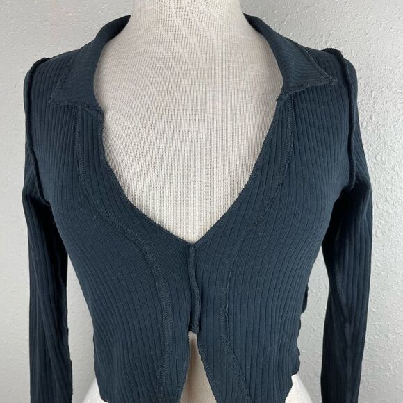 PAC V-Neck Cropped Sweater Top Size M EUC - Picture 2 of 6